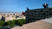 Spiderman sul tetto del Castello Ursino