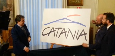 Il logo realizzato da Milko Vallone e donato alla città di Catania