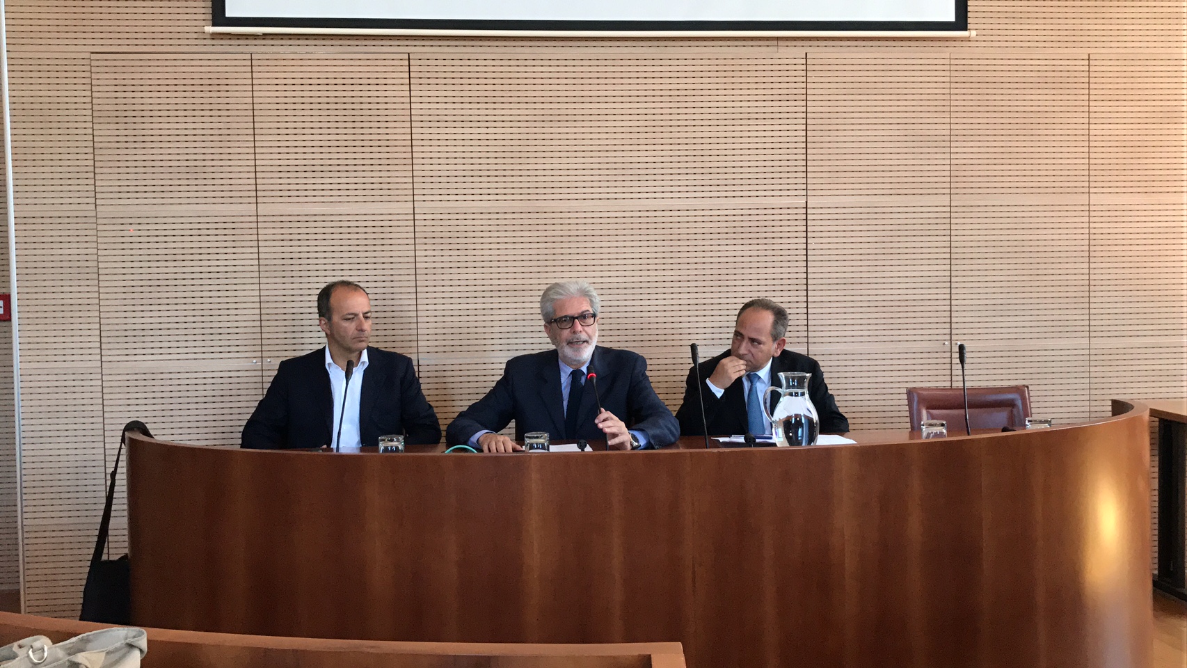Le nuove sfide della sanità in Sicilia. Da sinistra prof. Giuseppe Navarra, il prof. Giovanni Tuccari e il dott. Walter Messina