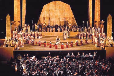 La maestosa scenografia dell'Aida in scena a Siracusa. Si replica sabato 19 e 26 luglio
