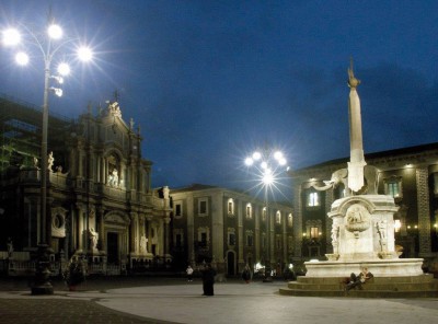 Catania, Piazza Duomo in notturna