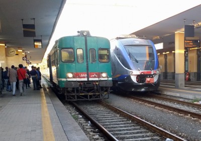 Minuetto e ALn 668 a Catania Centrale